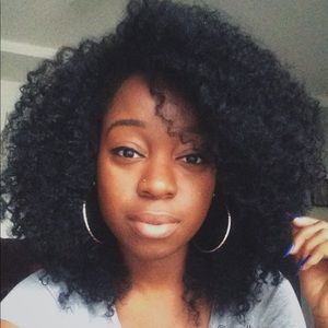 Meet your Posher, April